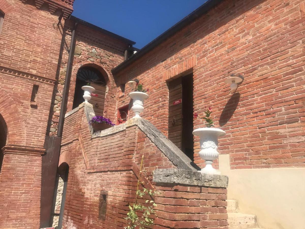 B&B Castello La Pia Dama Residence Guazzino 外观 照片